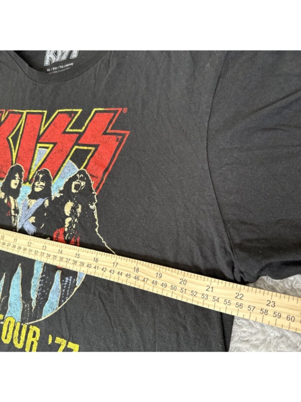 2022 KISS World Tour 77 Black Graphic T-Shirt XL Cotton Mad Engine Rock Concert - Picture 4 of 11